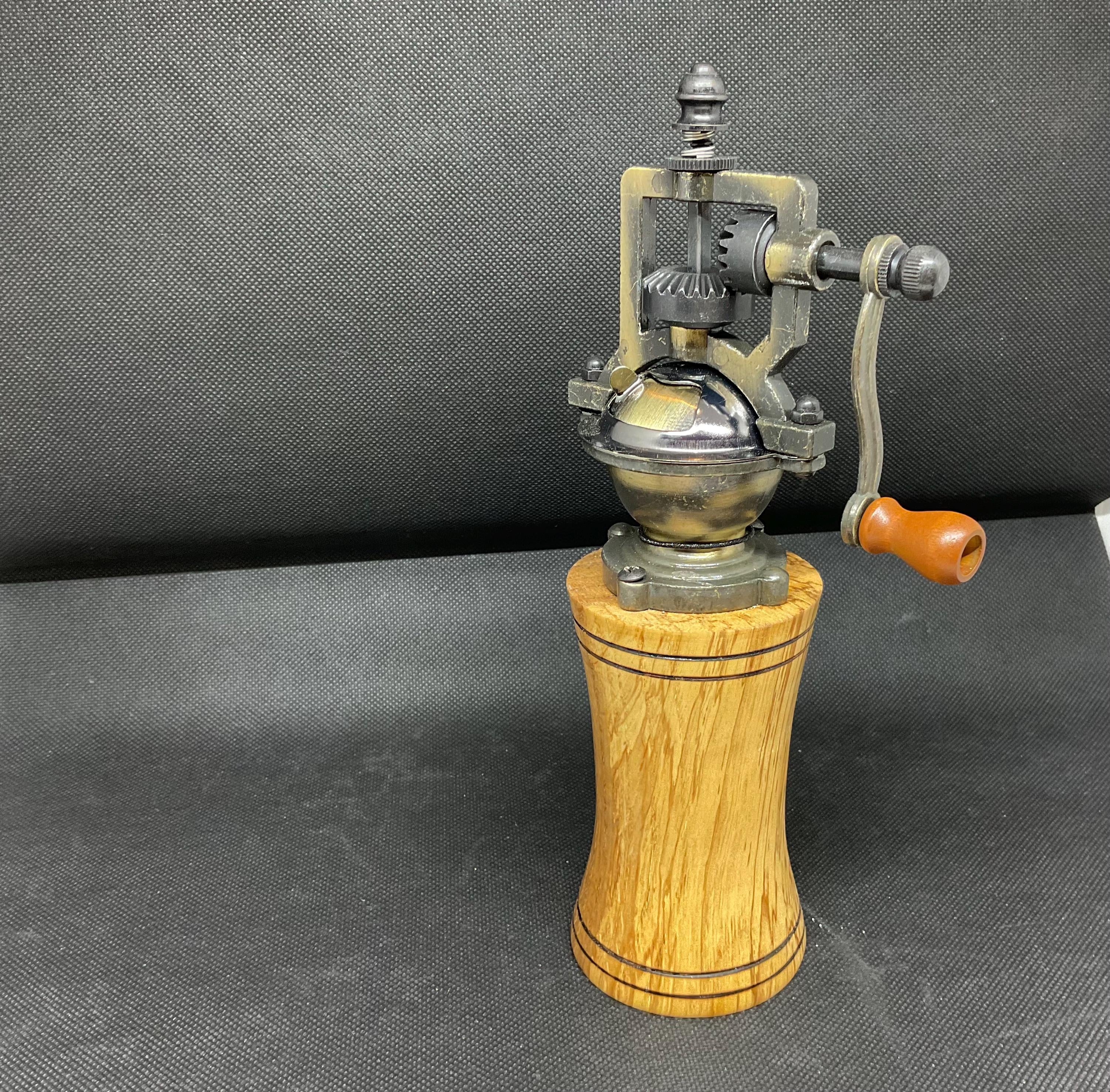 Spalted Pin Oak Wood Antique Style Pepper Grinder